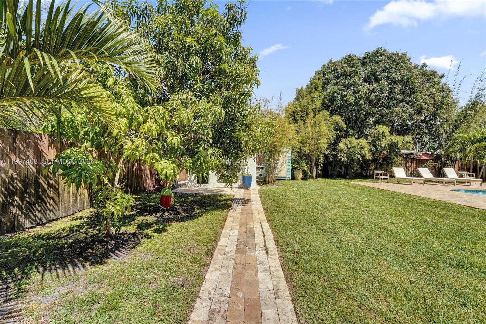 1515 Dewey St Hollywood, FL 33020