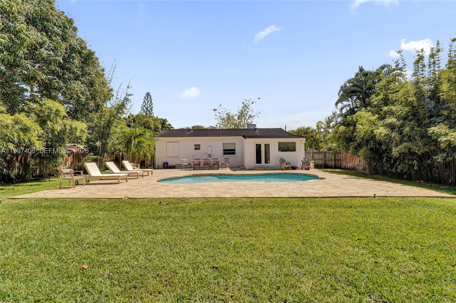 1515 Dewey St Hollywood, FL 33020