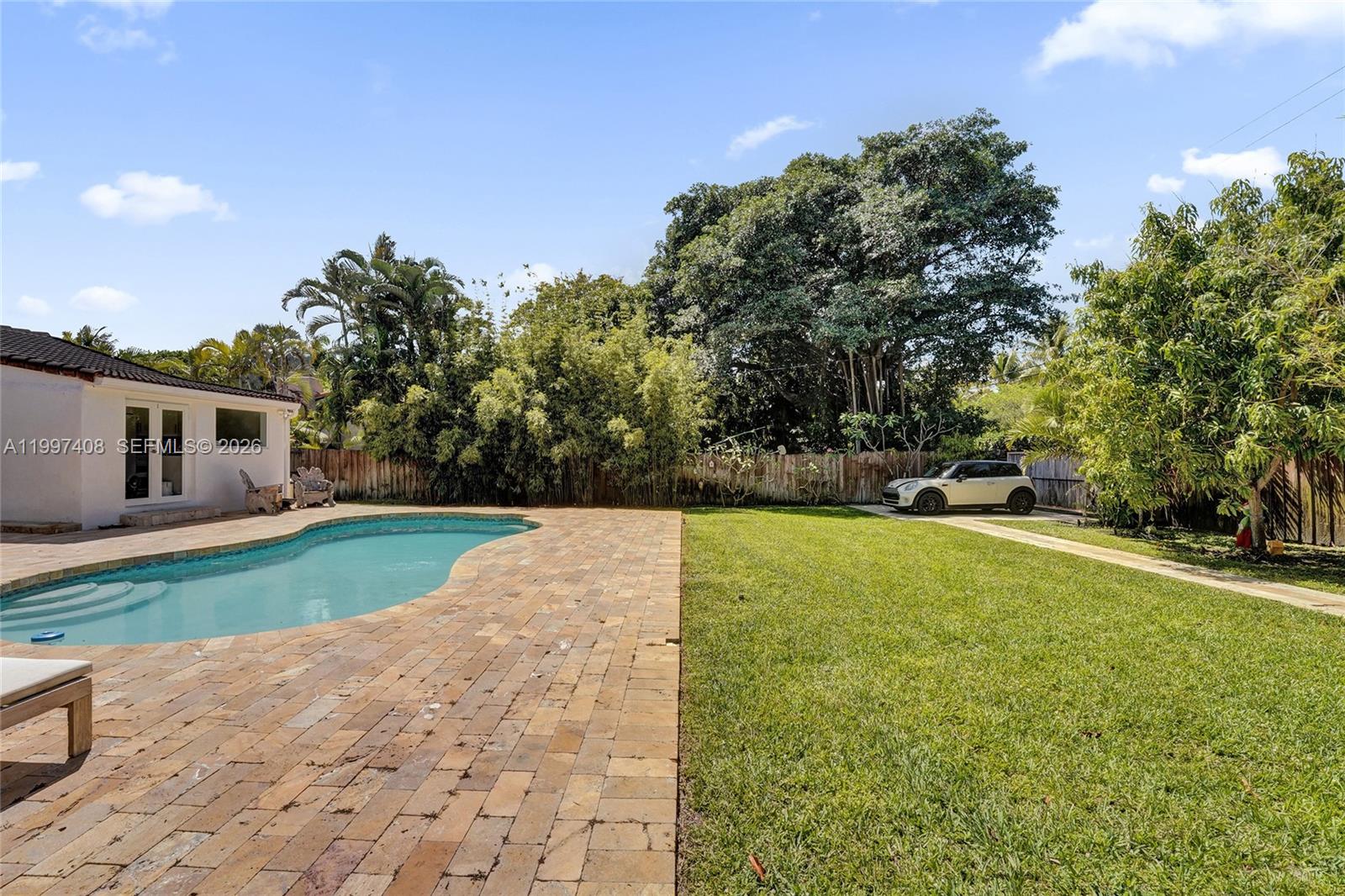 1515 Dewey St Hollywood, FL 33020