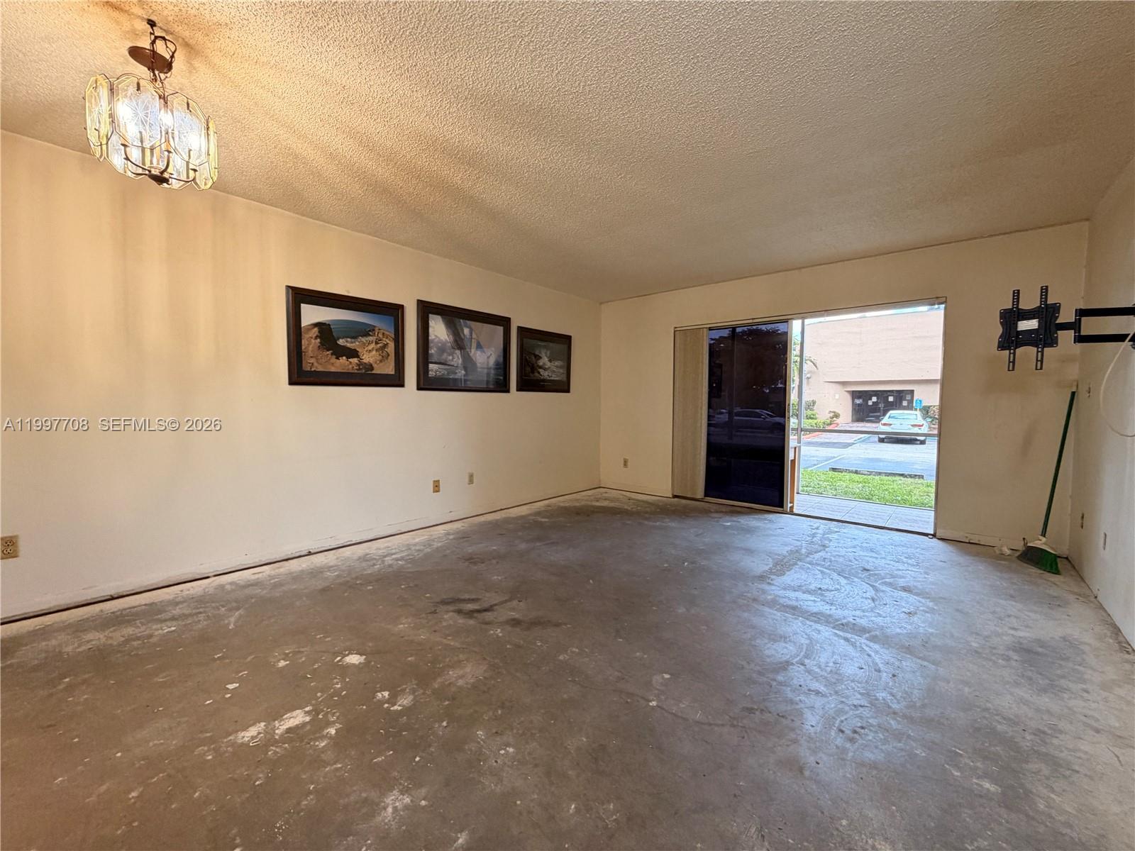 17000 NW 67th Ave #115 Hialeah, FL 33015