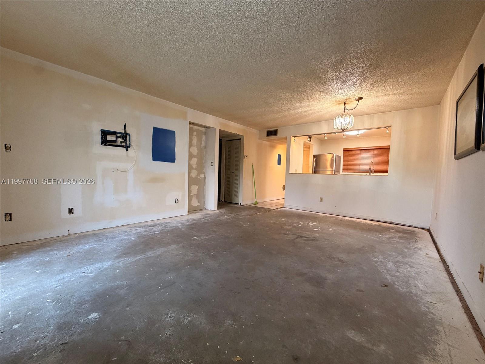 17000 NW 67th Ave #115 Hialeah, FL 33015