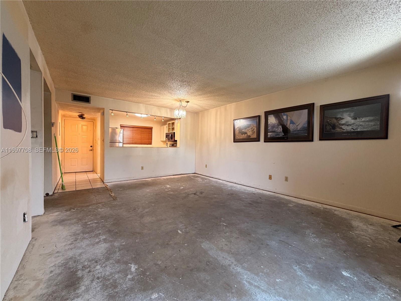 17000 NW 67th Ave #115 Hialeah, FL 33015