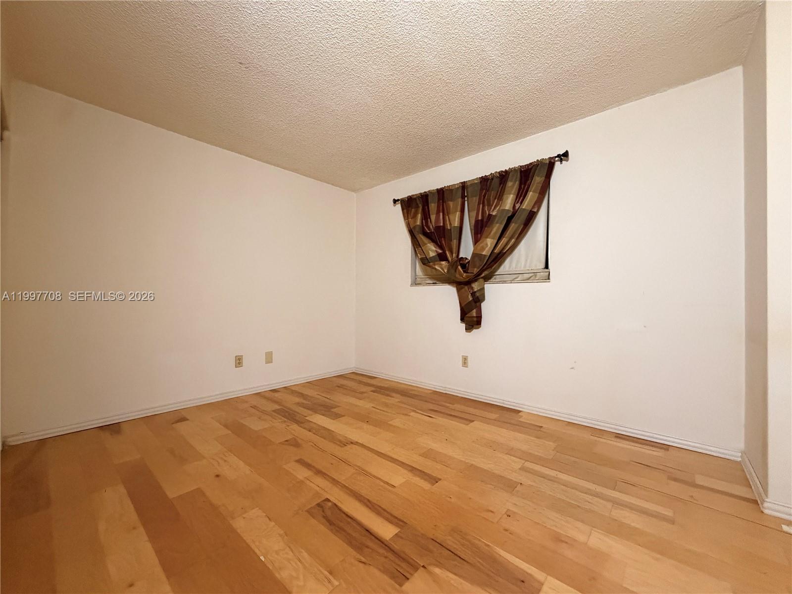 17000 NW 67th Ave #115 Hialeah, FL 33015