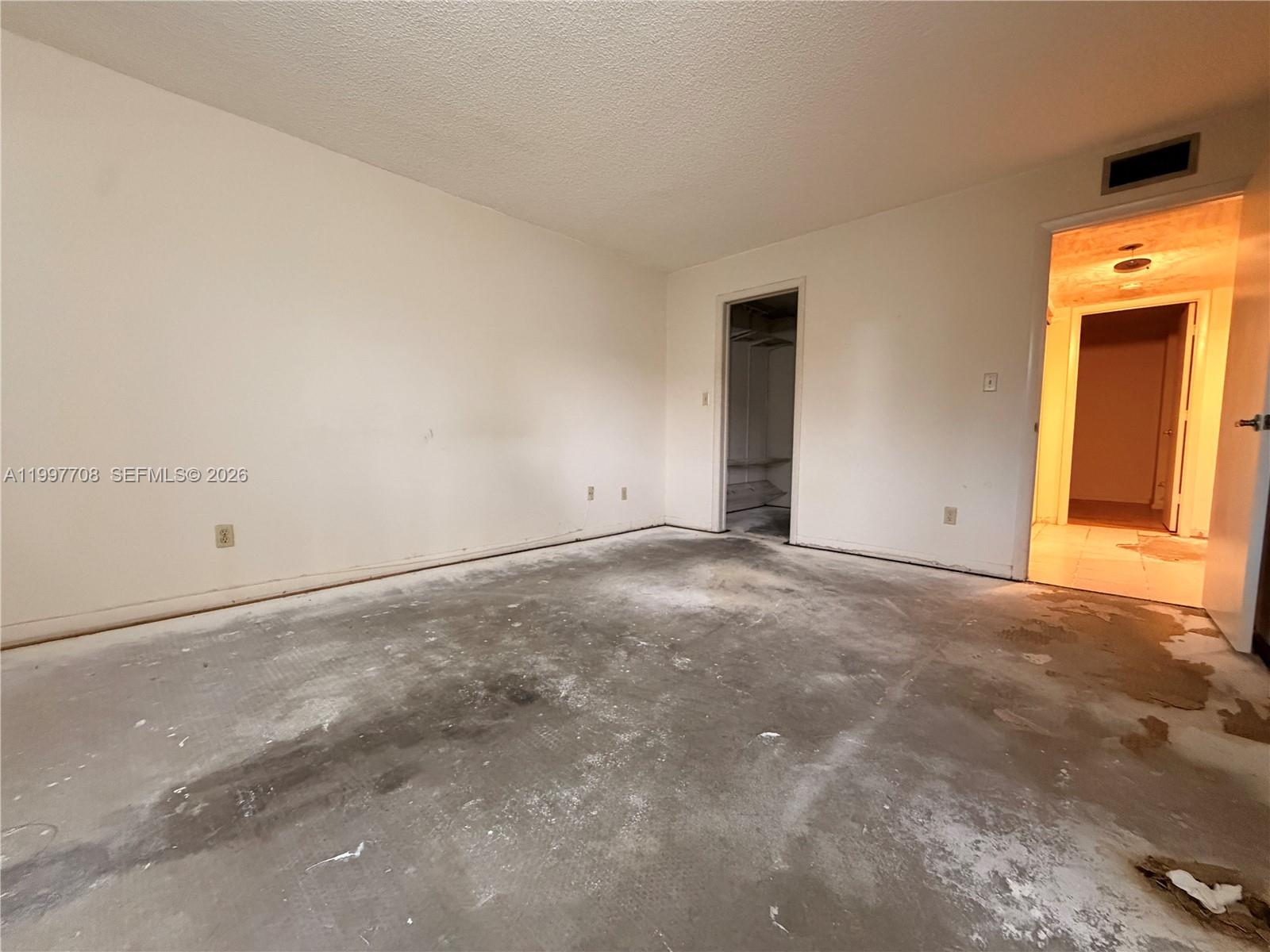 17000 NW 67th Ave #115 Hialeah, FL 33015