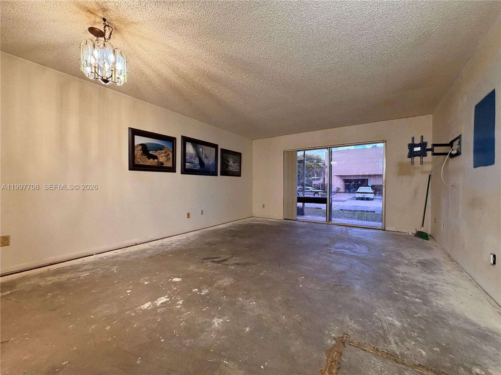 17000 NW 67th Ave #115 Hialeah, FL 33015