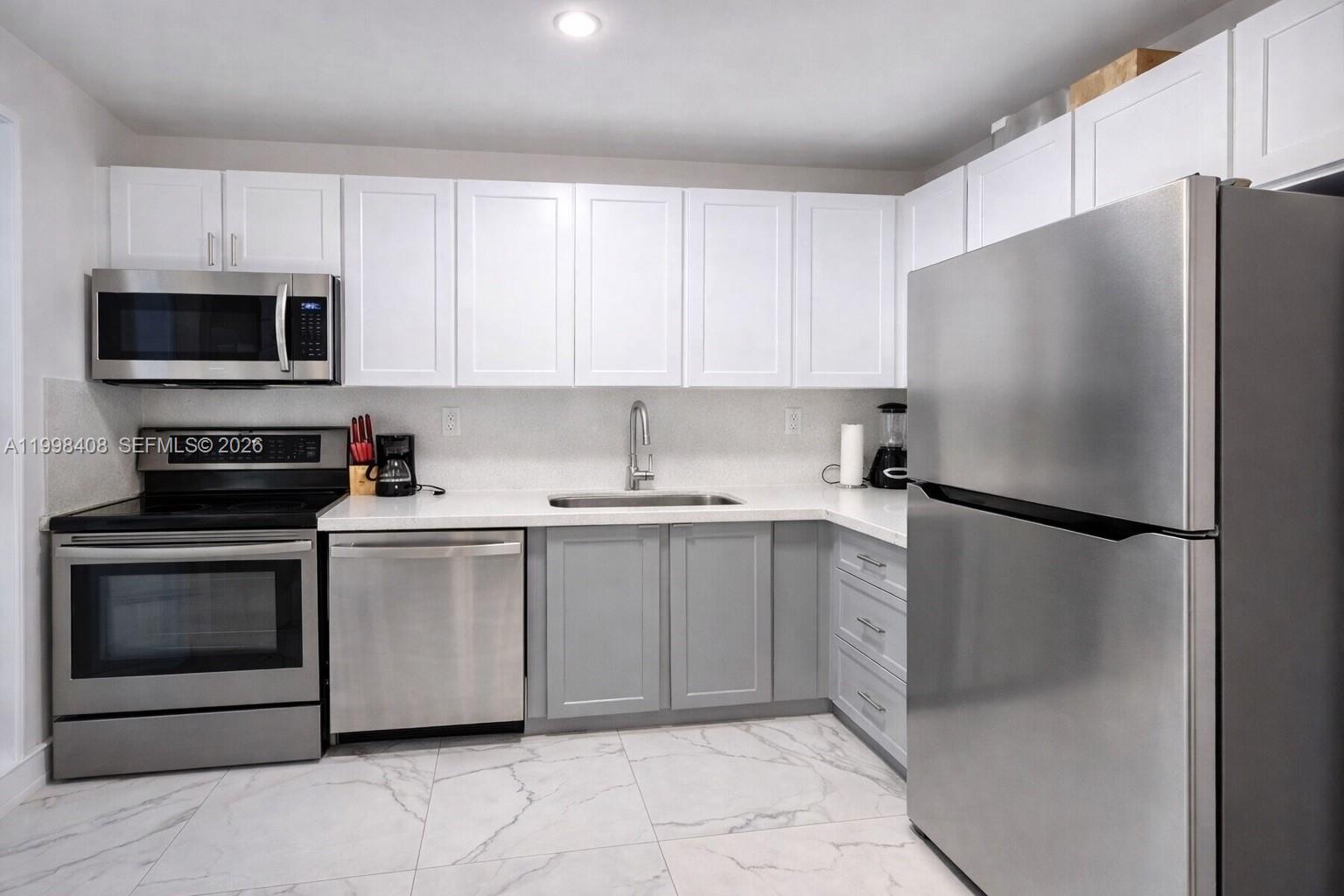 1150 Collins Ave #402 Miami Beach, FL 33139