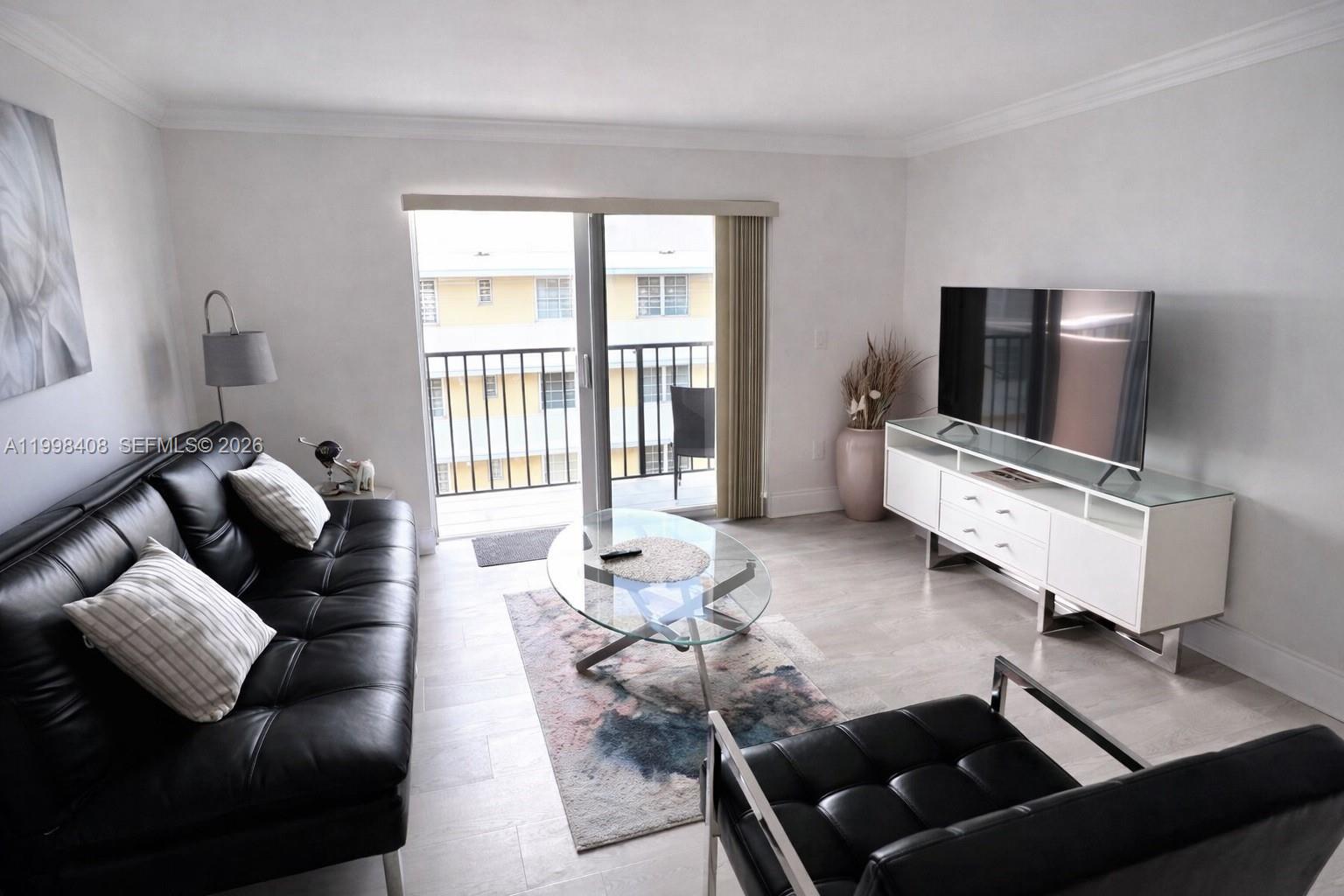 1150 Collins Ave #402 Miami Beach, FL 33139