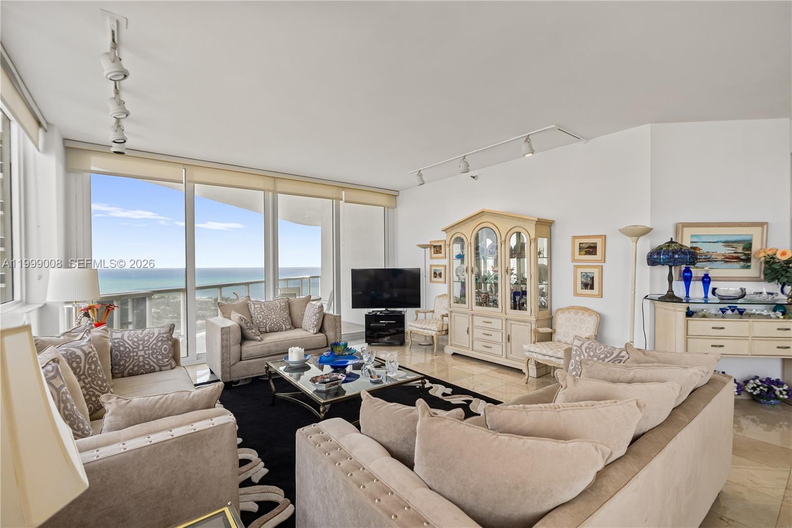 3802 NE 207th St #2704 Aventura, FL 33180