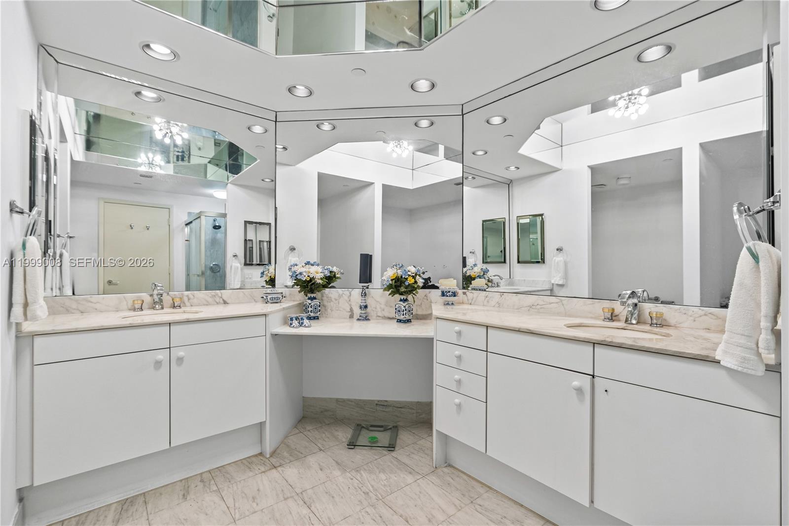 3802 NE 207th St #2704 Aventura, FL 33180