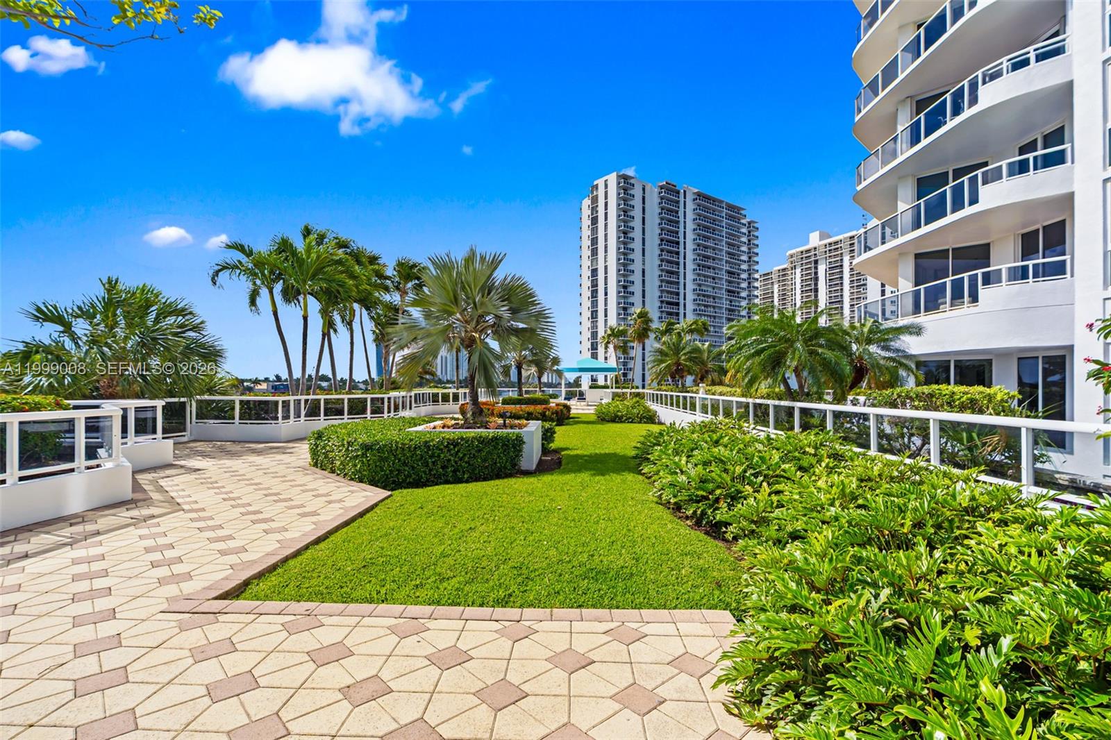 3802 NE 207th St #2704 Aventura, FL 33180