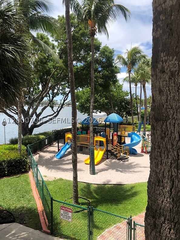 image Brickell Place III19