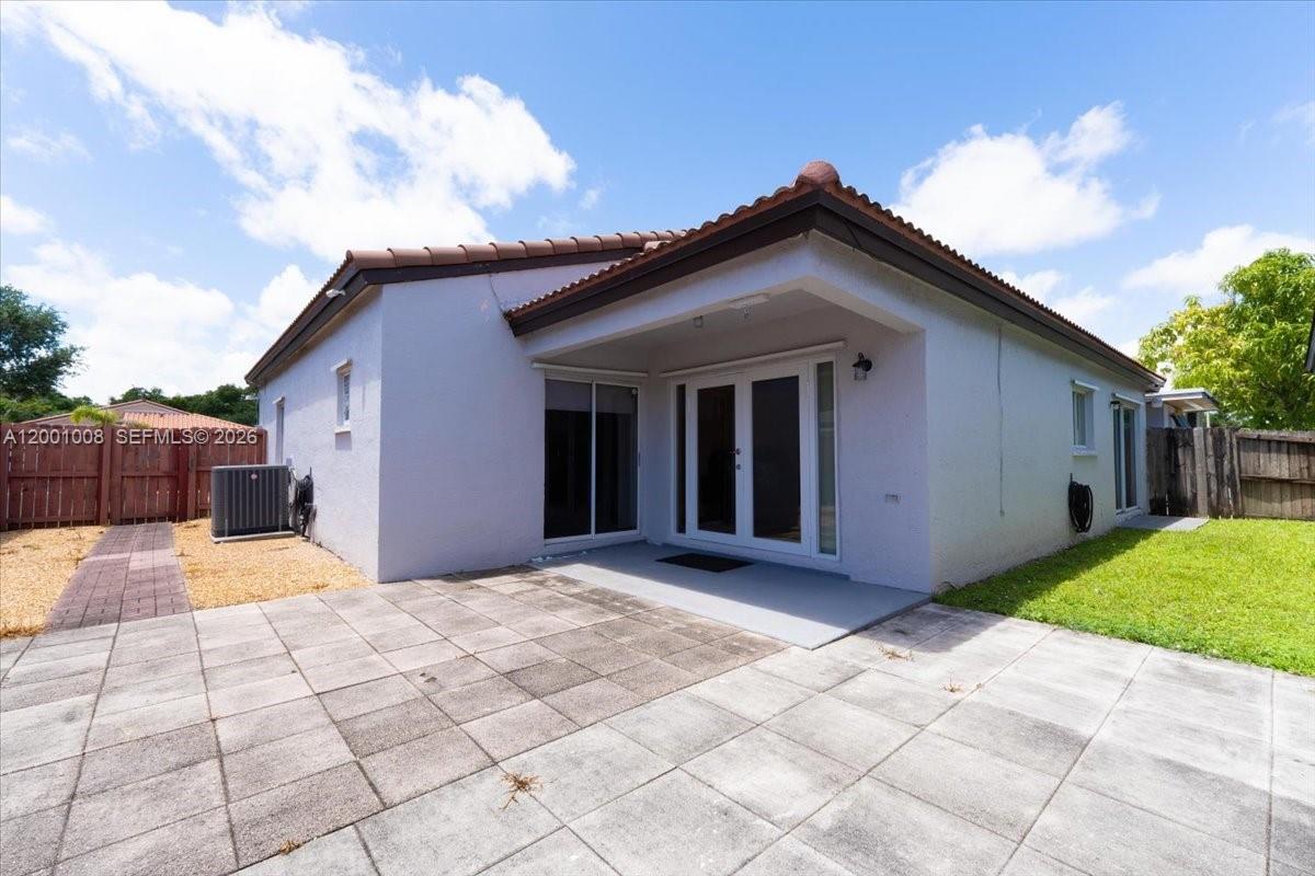 10959 SW 72nd Ter Miami, FL 33173