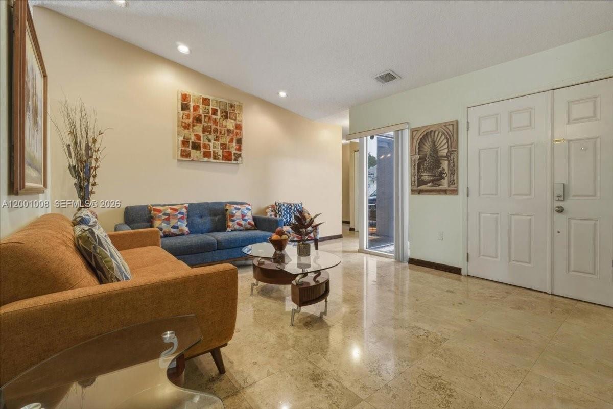 10959 SW 72nd Ter Miami, FL 33173