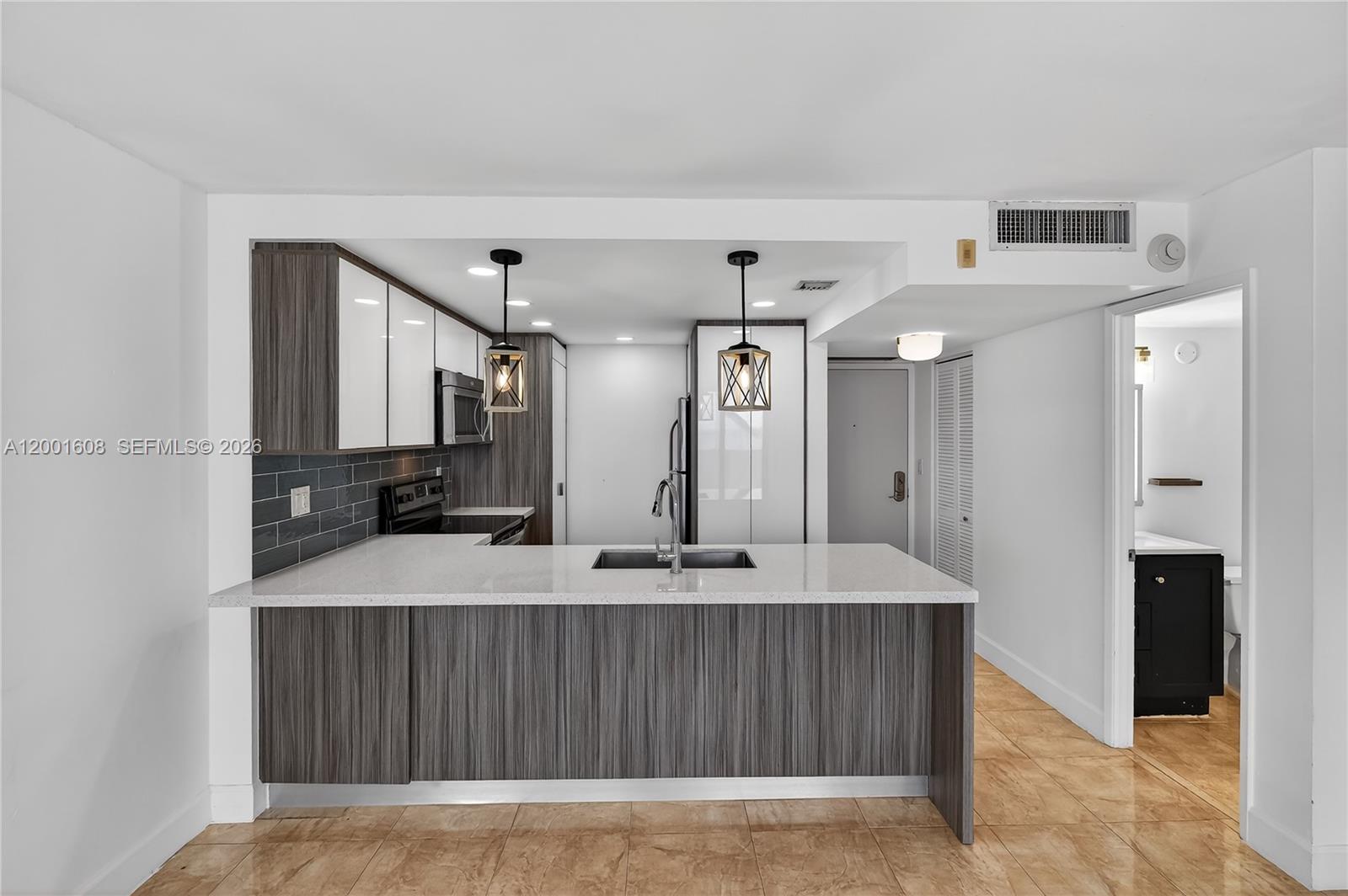 image Charter Club14