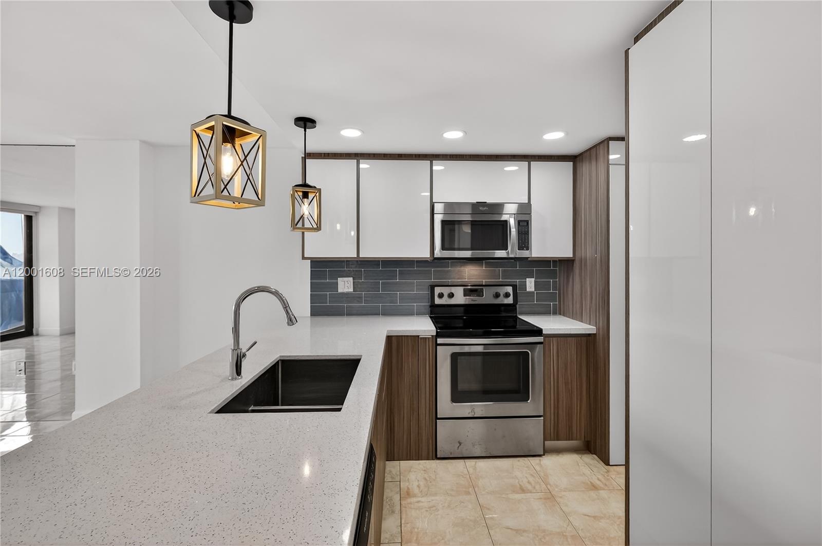 image Charter Club18