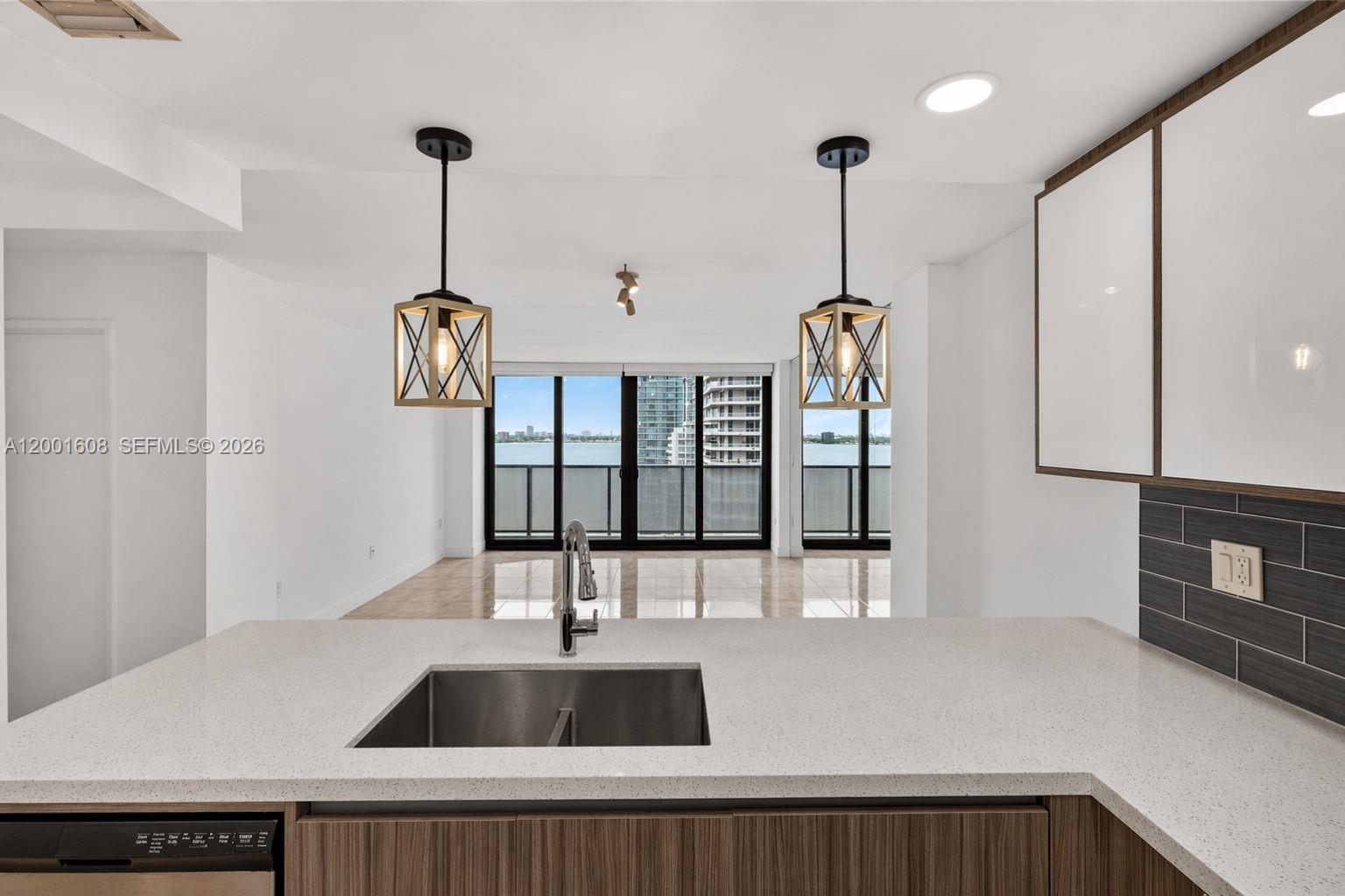 image Charter Club19