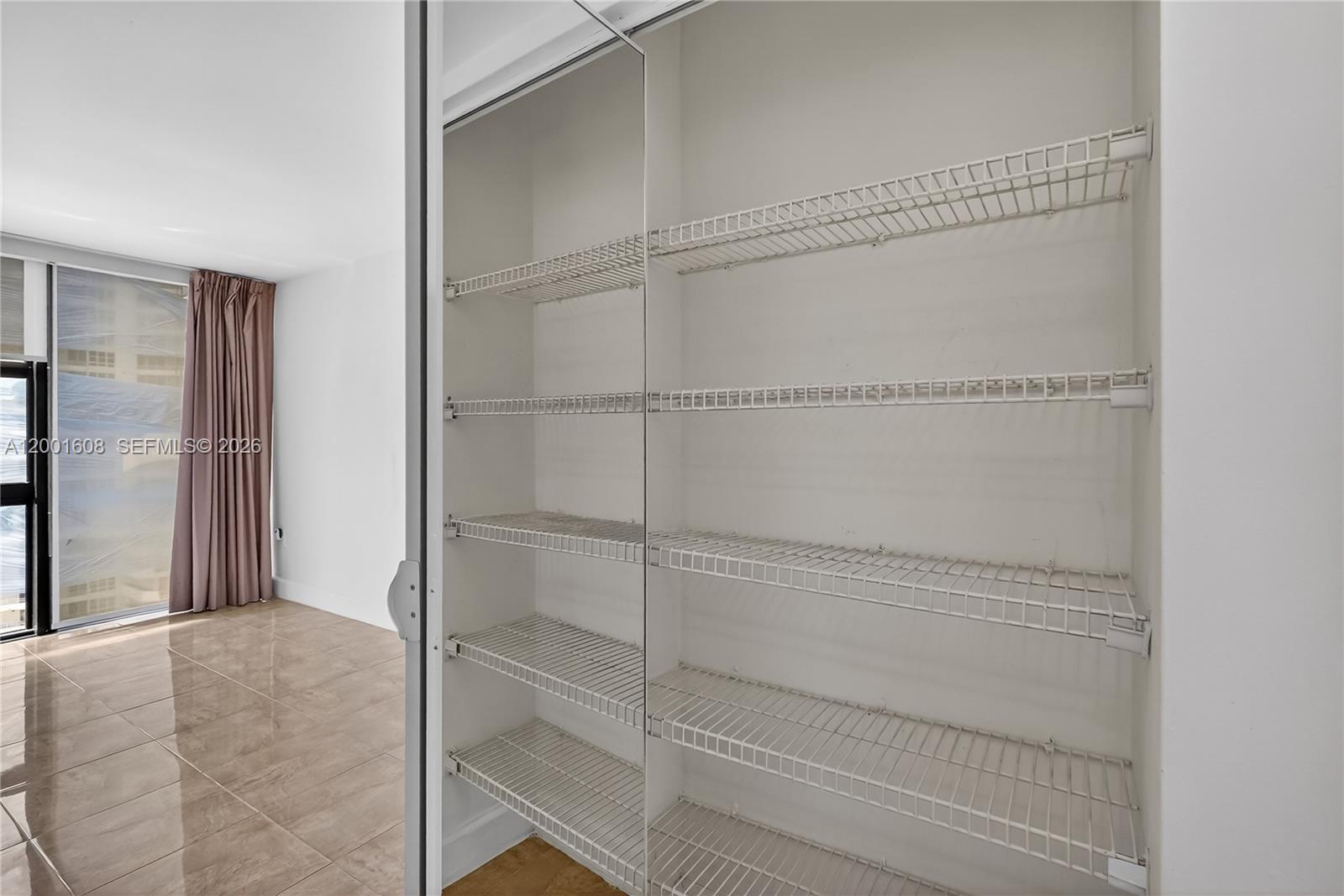 image Charter Club29