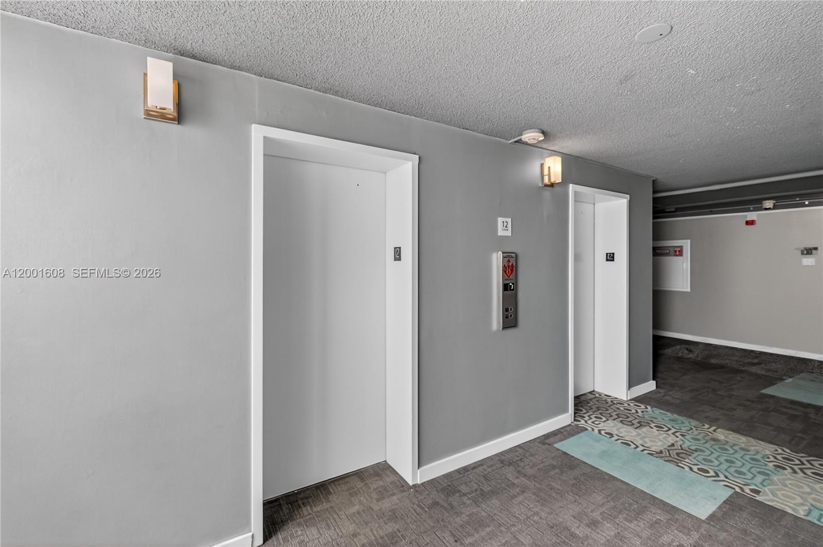 image Charter Club31