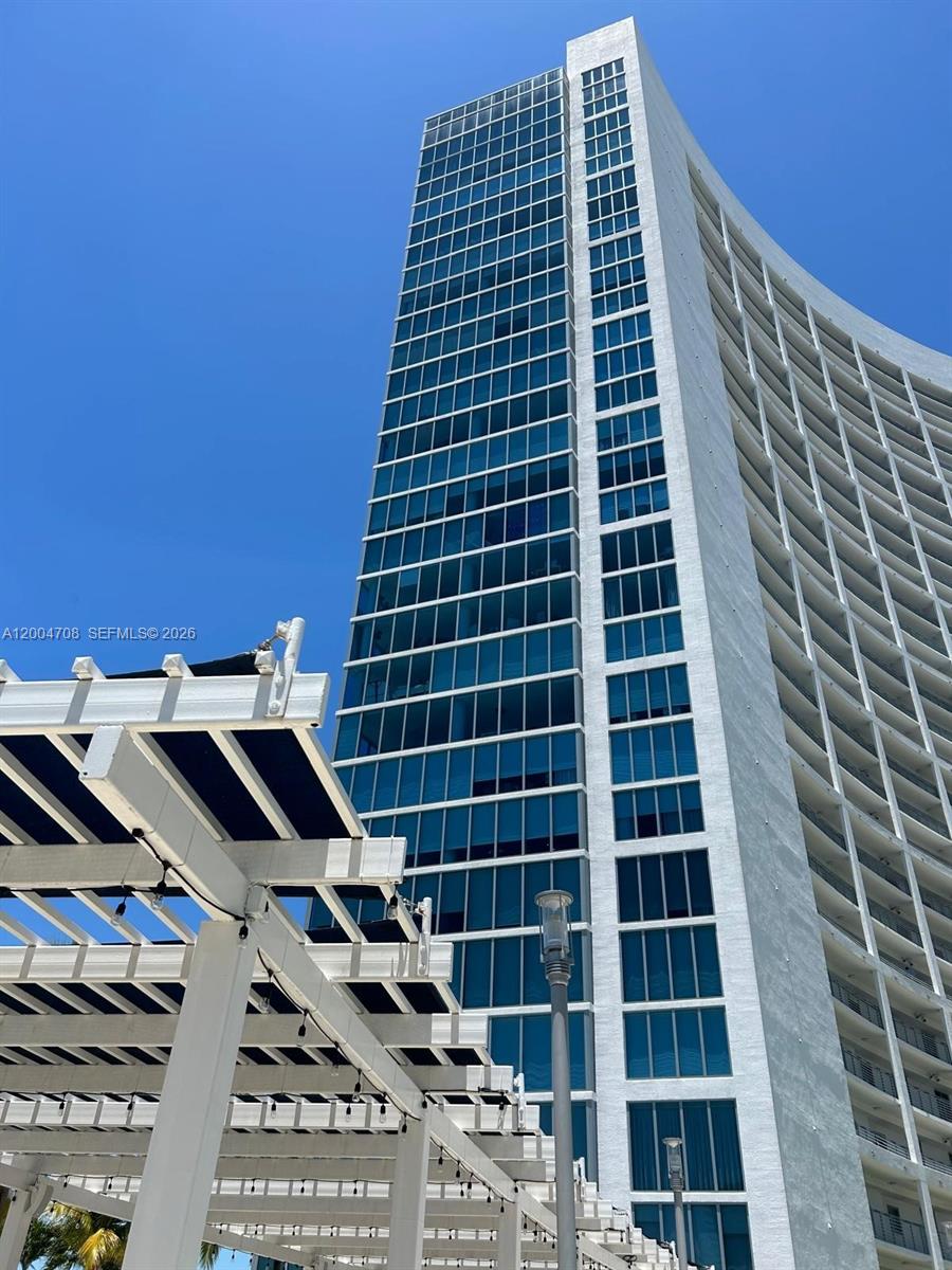 image Blue on the Bay23