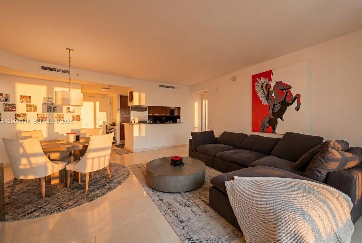 901 Brickell Key Blvd #1009 Miami, FL 33131