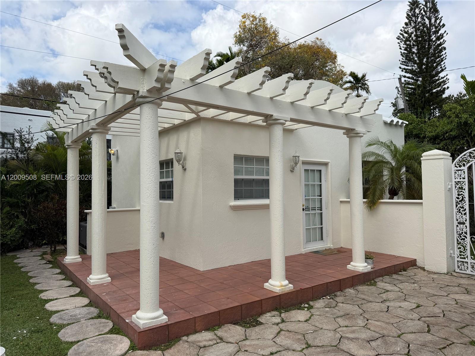 533 Minorca Ave Coral Gables, FL 33134
