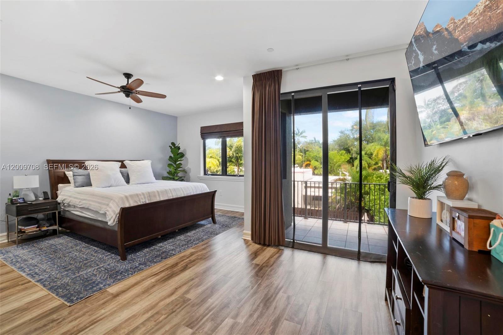 542 NE 17th Ave Fort Lauderdale, FL 33301