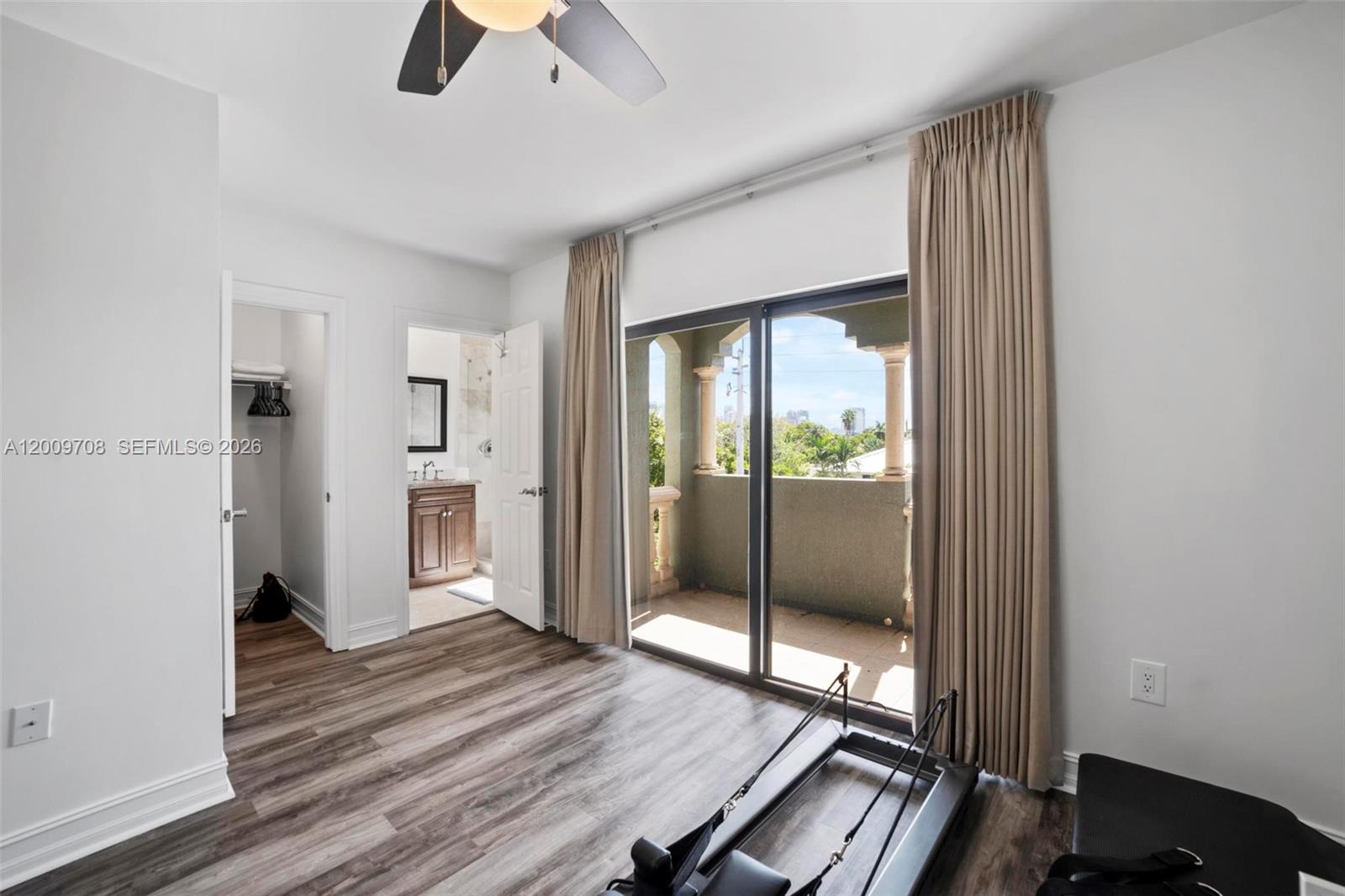 542 NE 17th Ave Fort Lauderdale, FL 33301