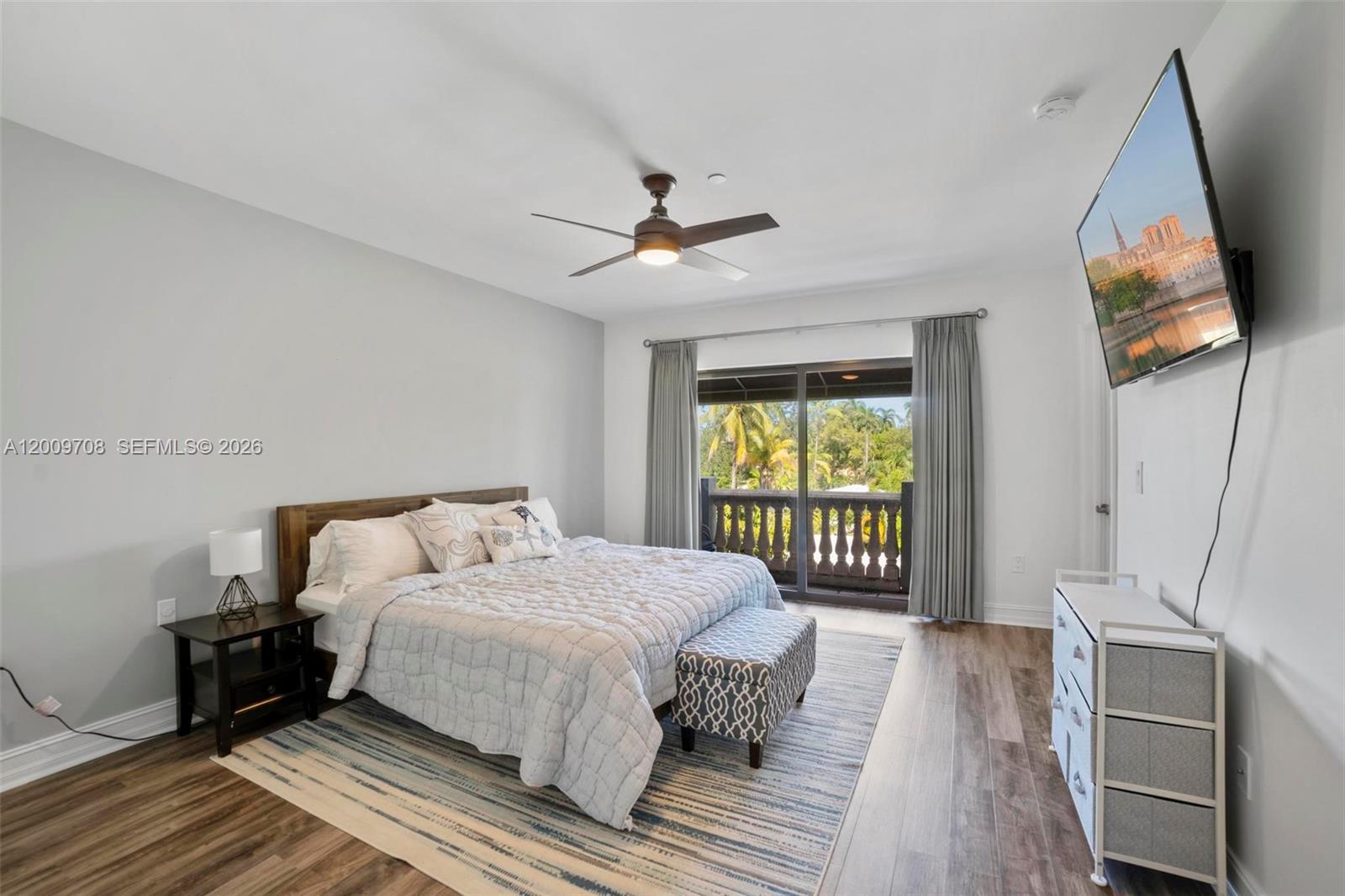 542 NE 17th Ave Fort Lauderdale, FL 33301