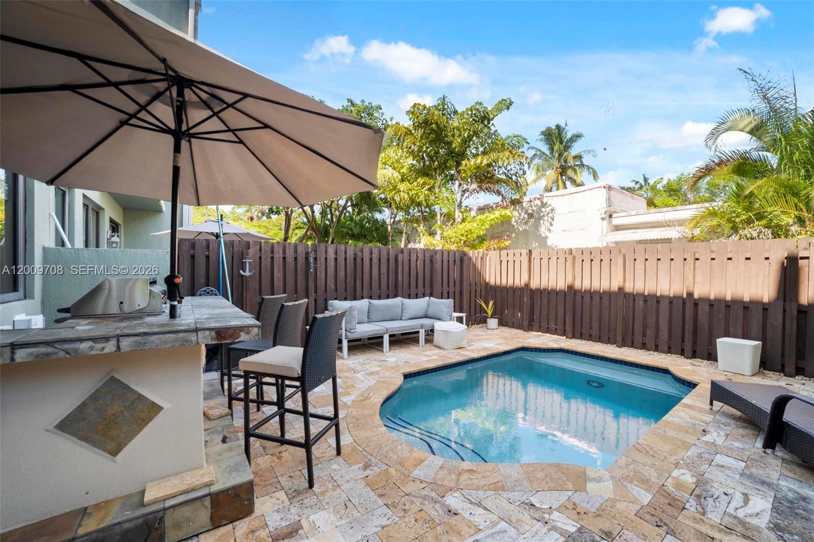 542 NE 17th Ave Fort Lauderdale, FL 33301