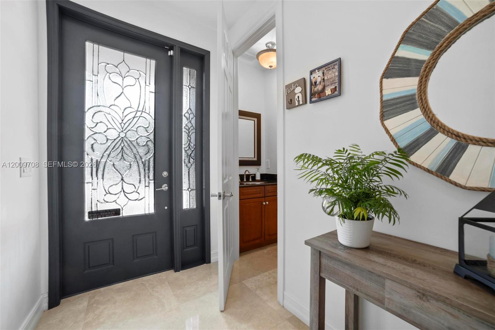 542 NE 17th Ave Fort Lauderdale, FL 33301