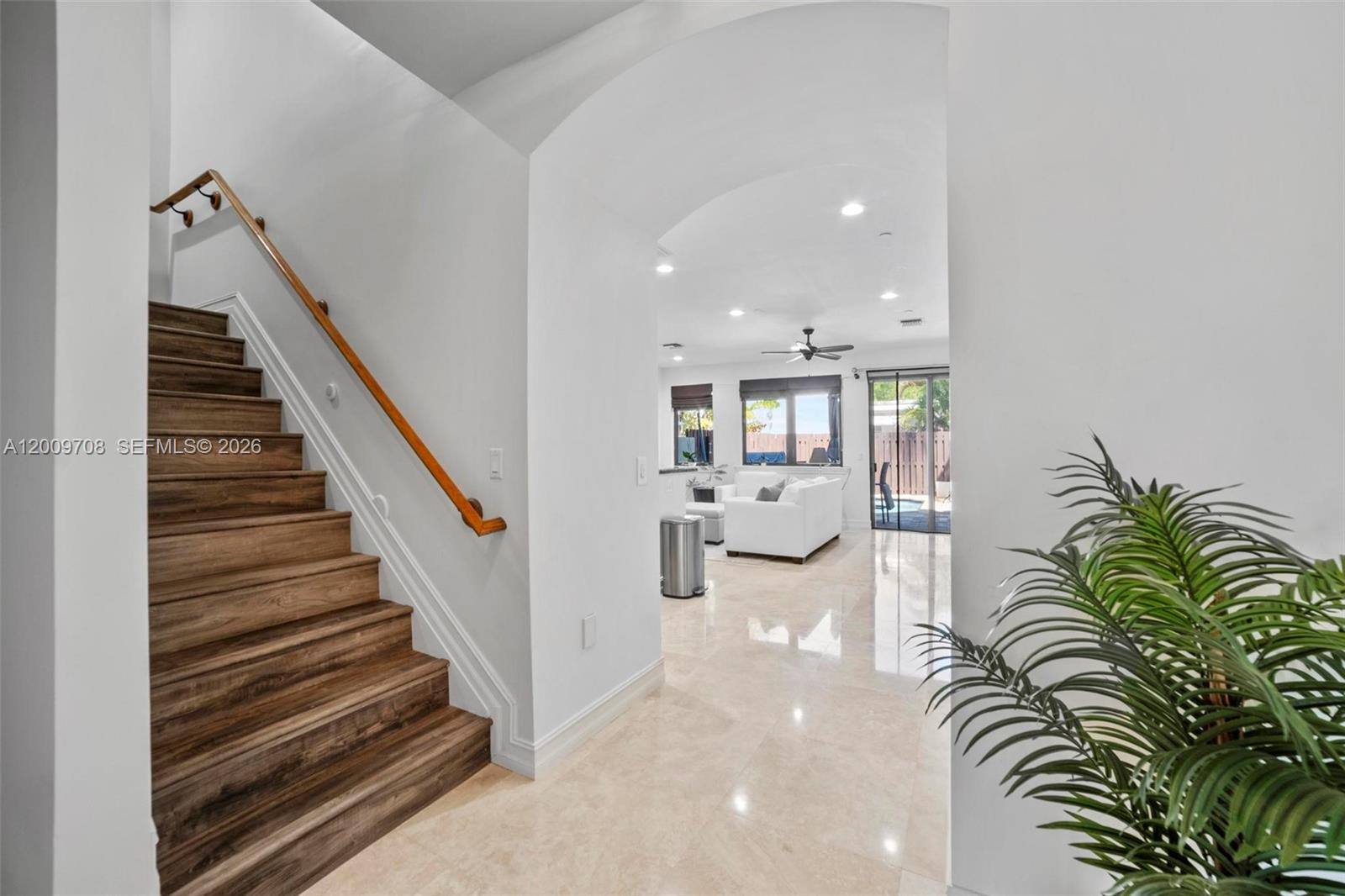 542 NE 17th Ave Fort Lauderdale, FL 33301