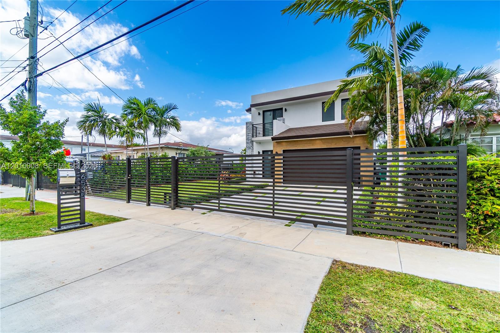 6535 SW 26th St Miami, FL 33155