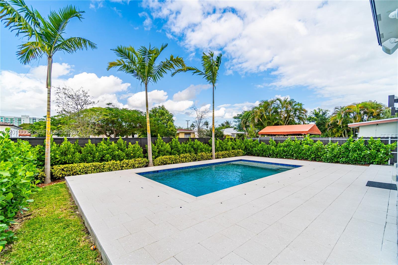 6535 SW 26th St Miami, FL 33155