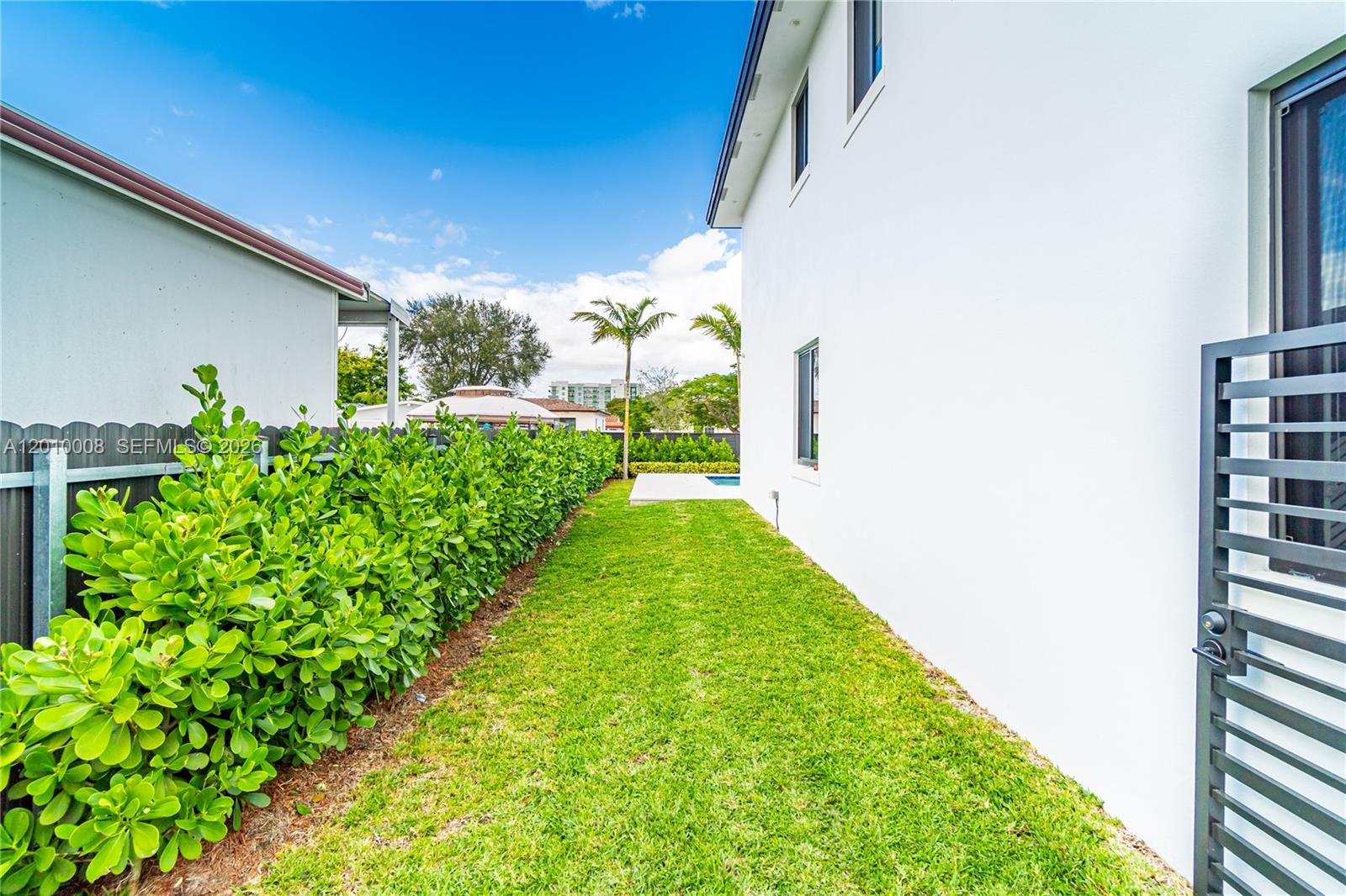 6535 SW 26th St Miami, FL 33155