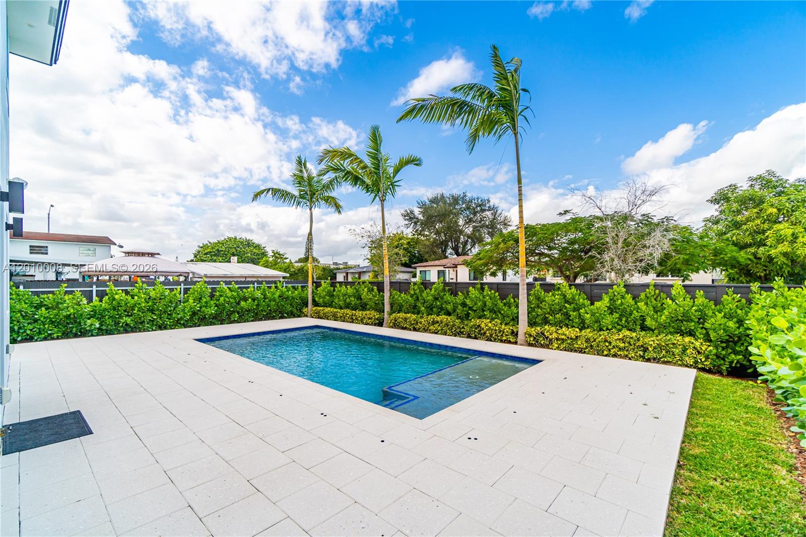 6535 SW 26th St Miami, FL 33155