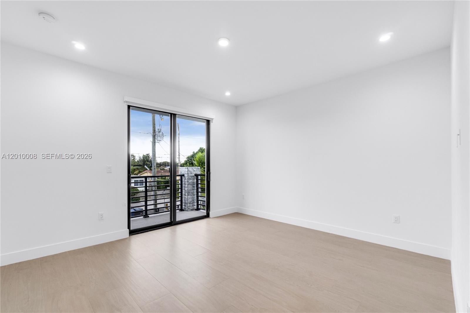 6535 SW 26th St Miami, FL 33155