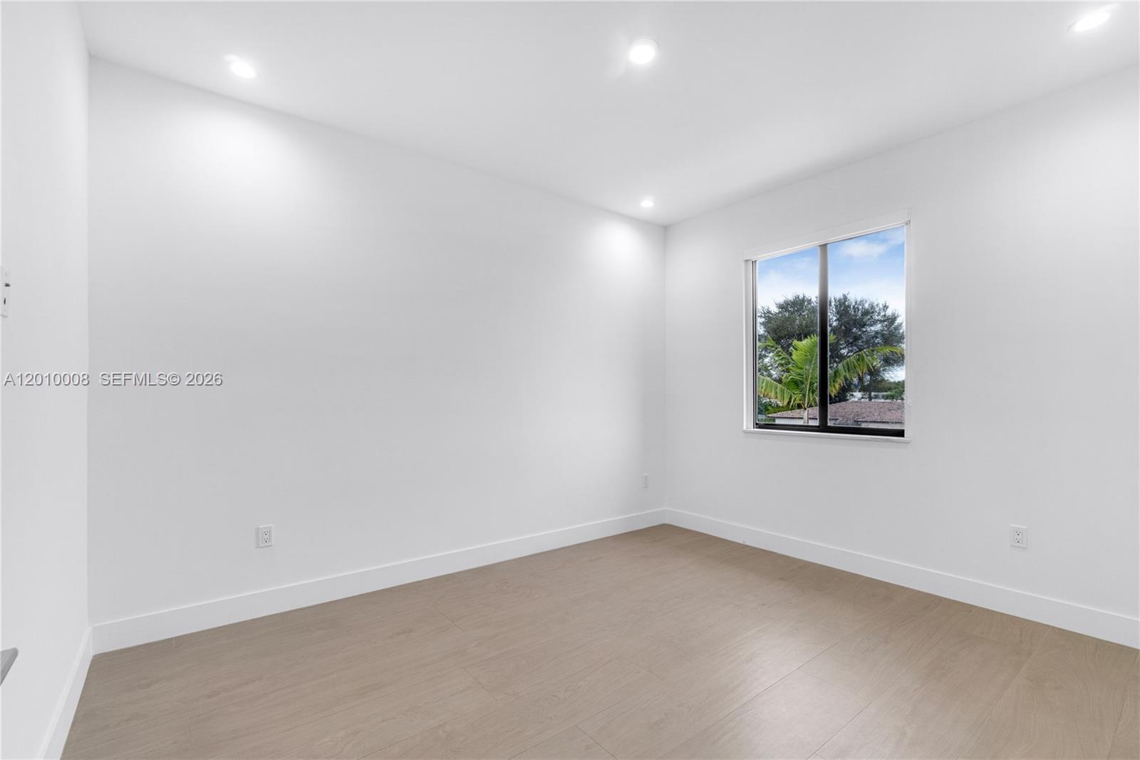 6535 SW 26th St Miami, FL 33155