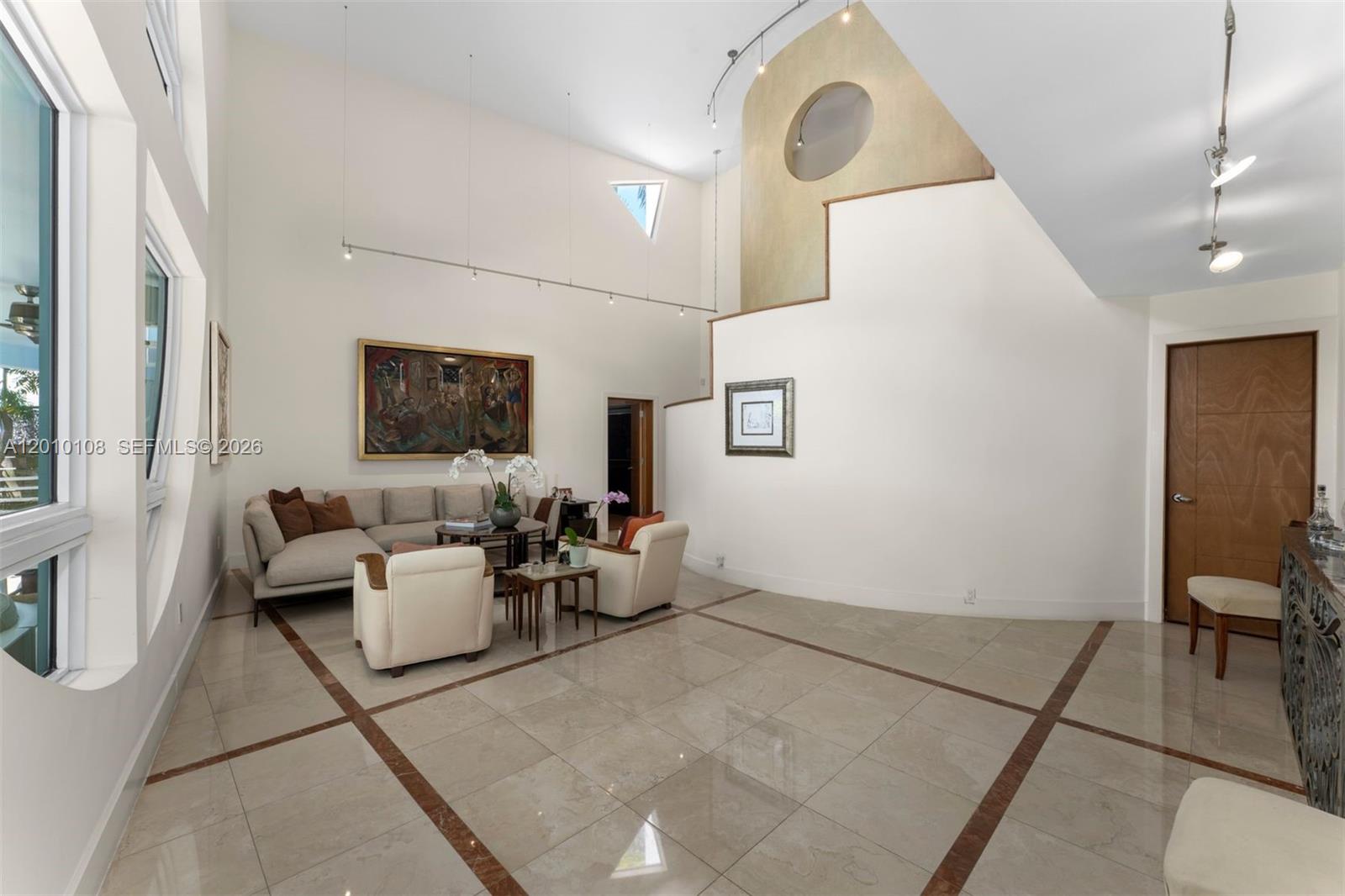690 Warren Ln Key Biscayne, FL 33149
