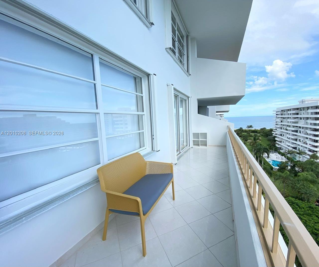 image Commodore Club West1