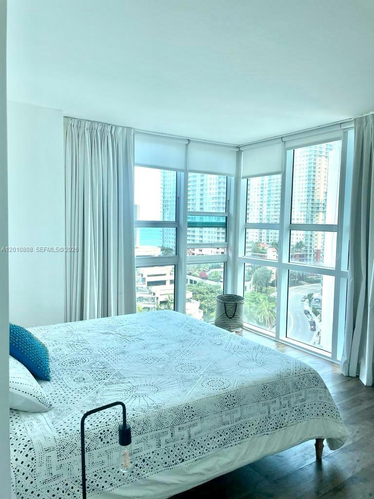 image The Plaza on Brickell West4