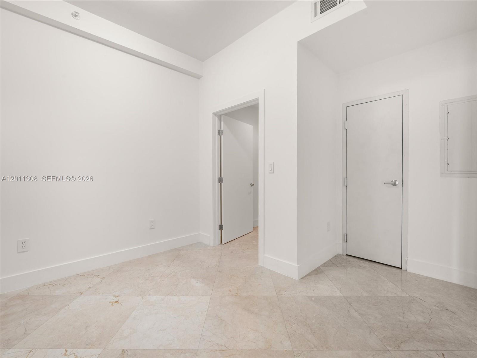 3250 Grand Ave #506 Miami, FL 33133