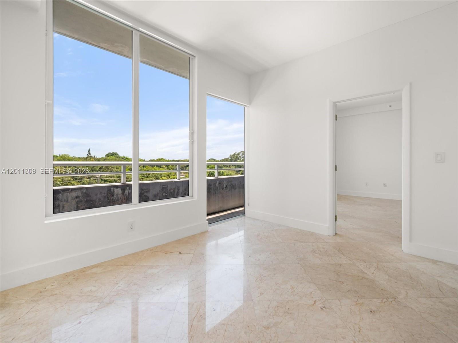 3250 Grand Ave #506 Miami, FL 33133