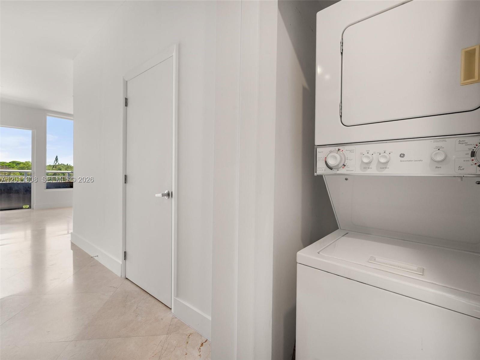 3250 Grand Ave #506 Miami, FL 33133