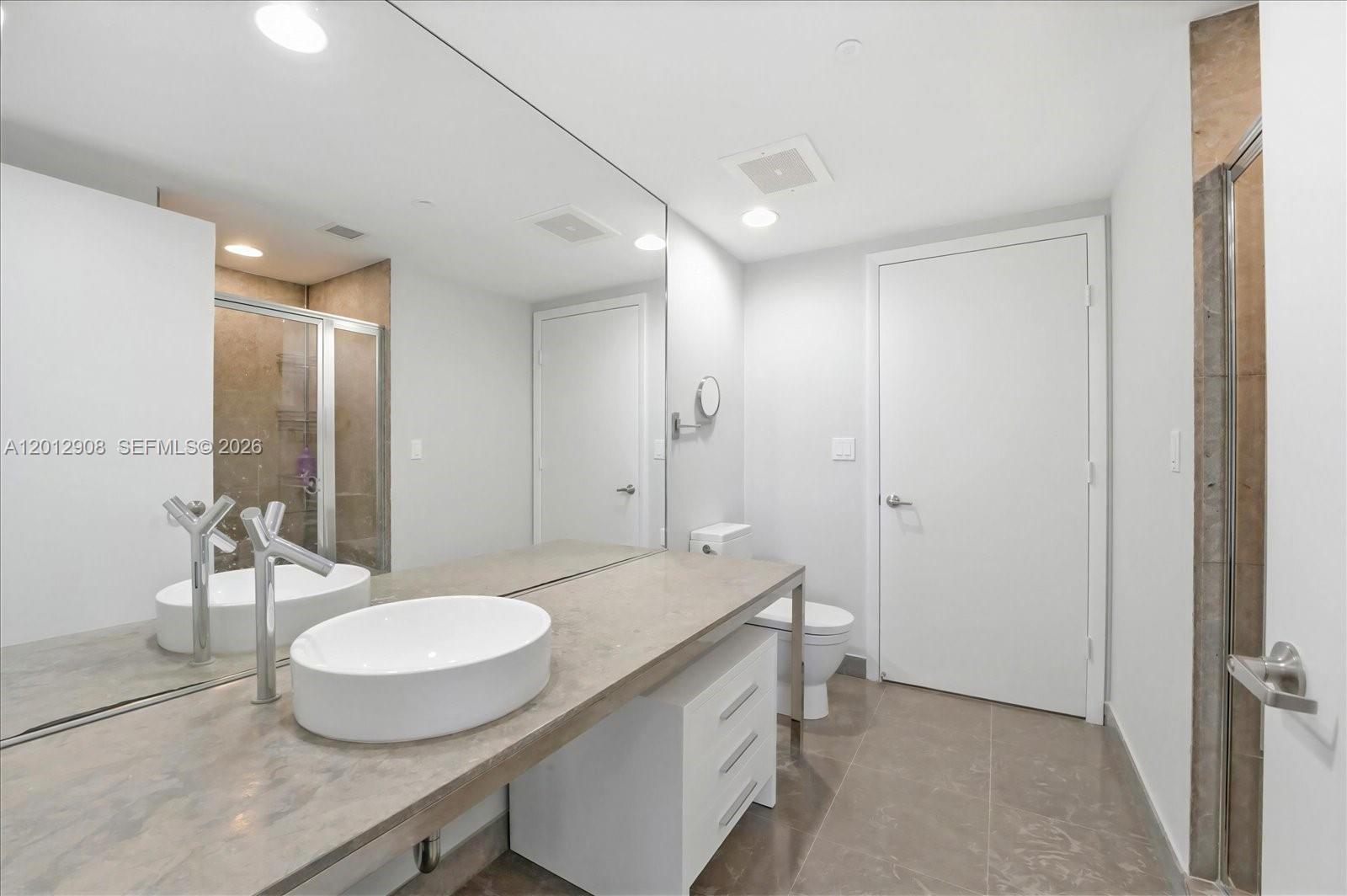 465 Brickell Ave #4805 Miami, FL 33131