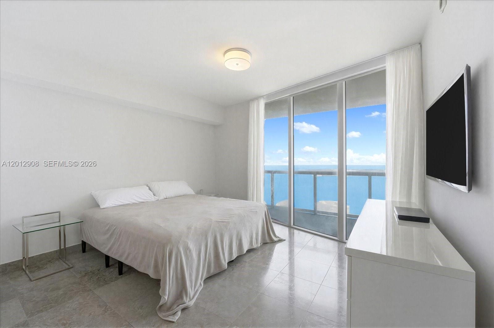 465 Brickell Ave #4805 Miami, FL 33131