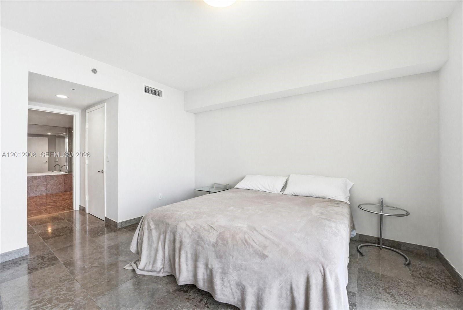 465 Brickell Ave #4805 Miami, FL 33131