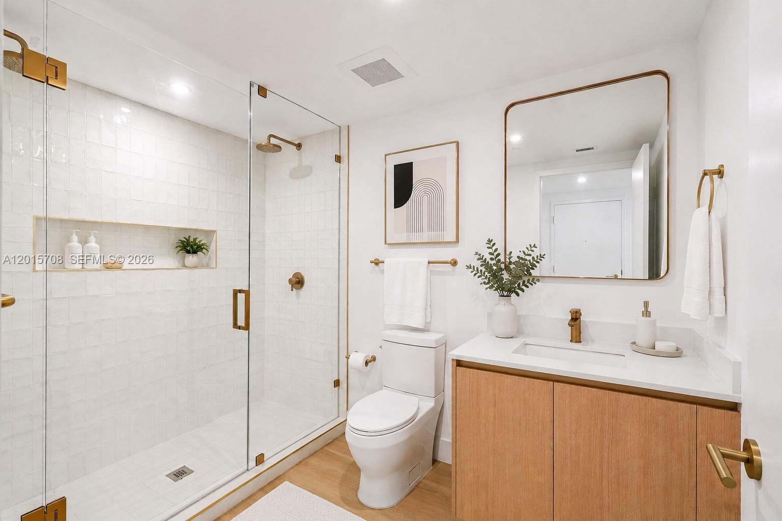 90 NE 32nd #313 Miami, FL 33137