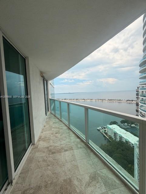 image Skyline on Brickell18