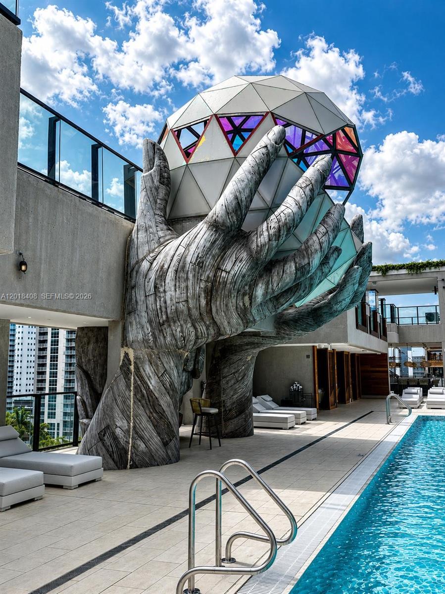 image E11EVEN Hotel & Residences19