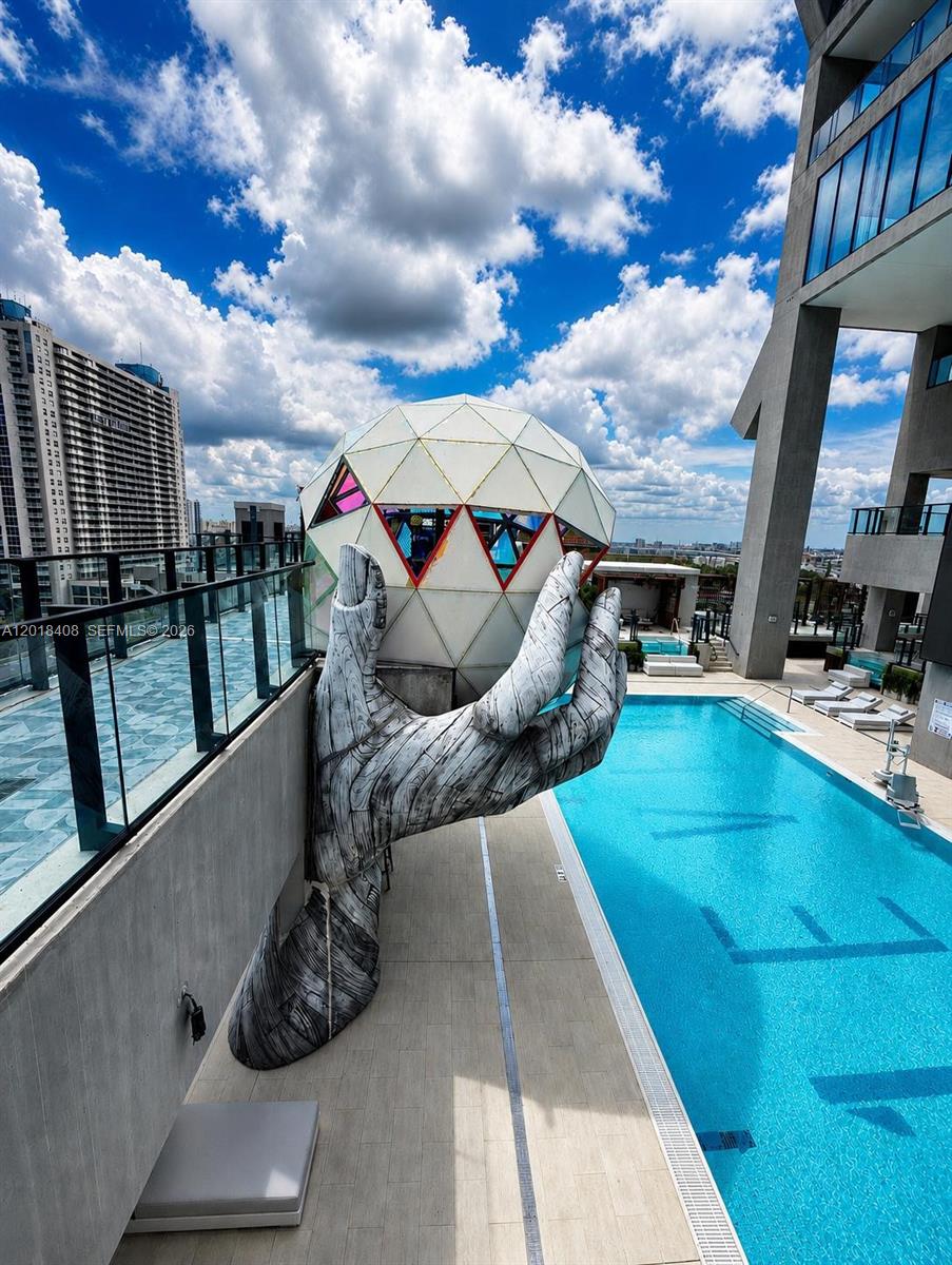image E11EVEN Hotel & Residences22